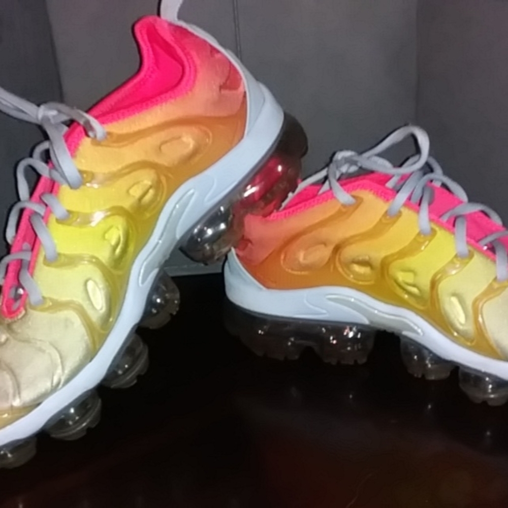 Woman's Vapor Max